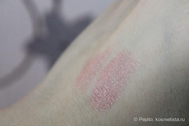 Помада Dior addict #260 Bright - моя любимая, ну и пусть она с шиммером, главное, смотрится деликатно