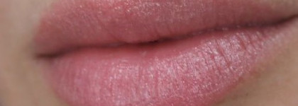 Помада Dior addict #260 Bright - моя любимая, ну и пусть она с шиммером, главное, смотрится деликатно