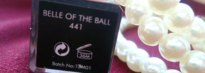 Блеск для губ Sleek MakeUP Gloss Me Lip gloss в оттенке Belle of the ball 441