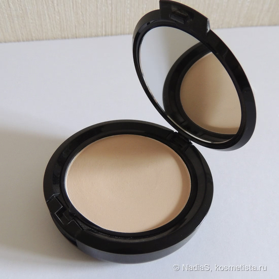 Пудра Nyx "Stay matte but not flat" оттенок SMP 01.3