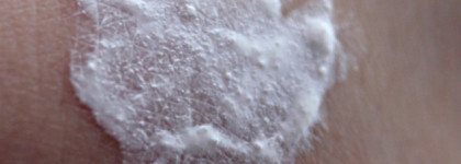 Гель-скраб-маска 3 в 1 для жирной и проблемной кожи серии Ultra Clean Ultra Green от Faberlic