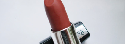 Помада IsaDora-perfect matt lipstick 01 Bare Bogemian. Неужто для богемы?