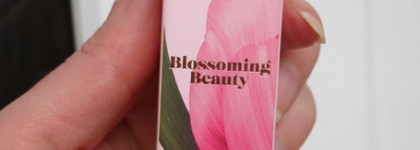 Весенняя лимитка помады Kiko Milano из коллекции Blossoming Beauty, Flower Glow Hydrating lipstick в оттенке 03