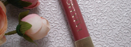 Ух, понравилась новинка от Vivienne Sabo-Glossy lip balm lala laque в отеннке 07