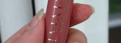 Ух, понравилась новинка от Vivienne Sabo-Glossy lip balm lala laque в отеннке 07