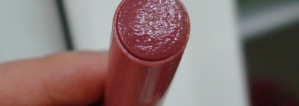 Ух, понравилась новинка от Vivienne Sabo-Glossy lip balm lala laque в отеннке 07