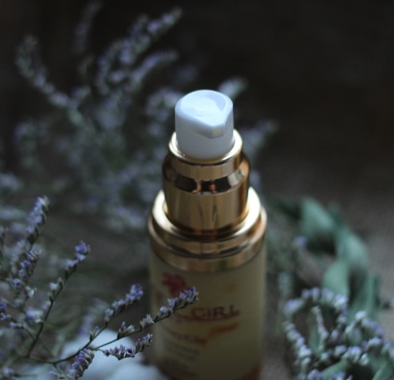 Увлажнение, питание и анти-эйдж: Jeffrey James Botanicals и Honey Girl Organics