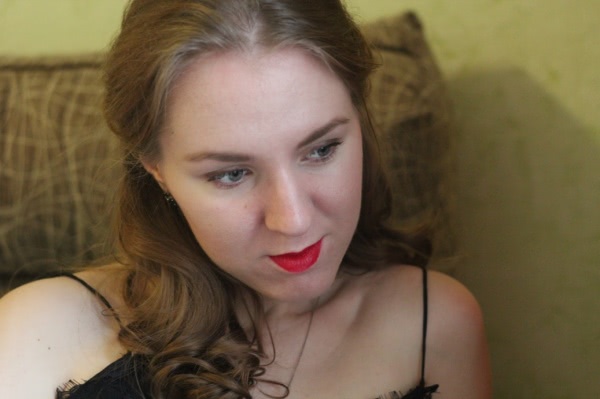 Соблазнение с Make Up For Ever Rouge Artist Intense # 45