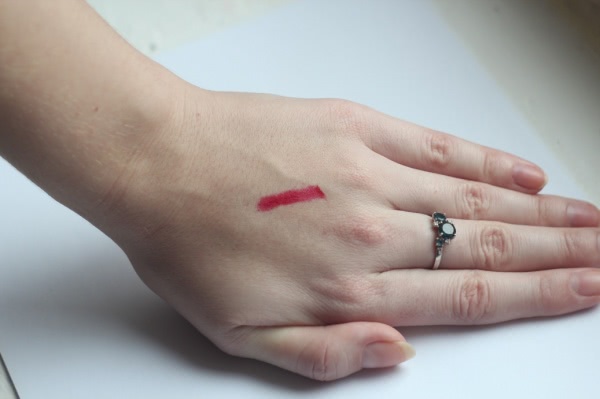 Соблазнение с Make Up For Ever Rouge Artist Intense # 45