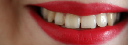 Бюджетный красный с Lux Visage Lip Gloss Pin-Up Ultra Matt #5