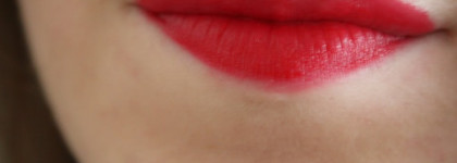 Бюджетный красный с Lux Visage Lip Gloss Pin-Up Ultra Matt #5