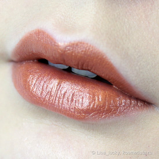 Обзор и свотчи на блески для губ L.a.girl Glazed Lip Paint (в оттенках: gleam, daring и coy)