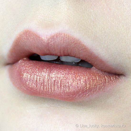 Обзор и свотчи на блески для губ L.a.girl Glazed Lip Paint (в оттенках: gleam, daring и coy)