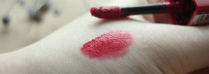Малиновый бархат Bourjois Rouge Edition Velvet lipstick в оттенке 02 Frambourjoise
