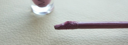 Супер устойчивая помада для губ в оттенке 49 из серии  Millebaci от Nouba