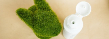 Чистота до скрипа с Volcanic face scrub от Almea