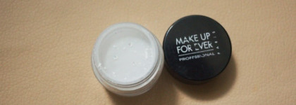 Блюр на коже с рассыпчатой прозрачной пудрой HD High Definition Powder от Make Up Forever