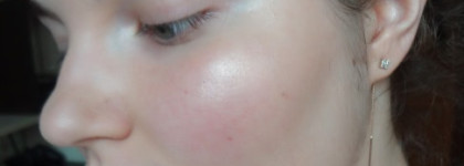 Сиять как звезда или моя миниколлекция хайлайтеров. Часть 2 Benefit Girl Meets Pearl и Revlon Photoready Skinlights Face Illuminator №100 Bare Light