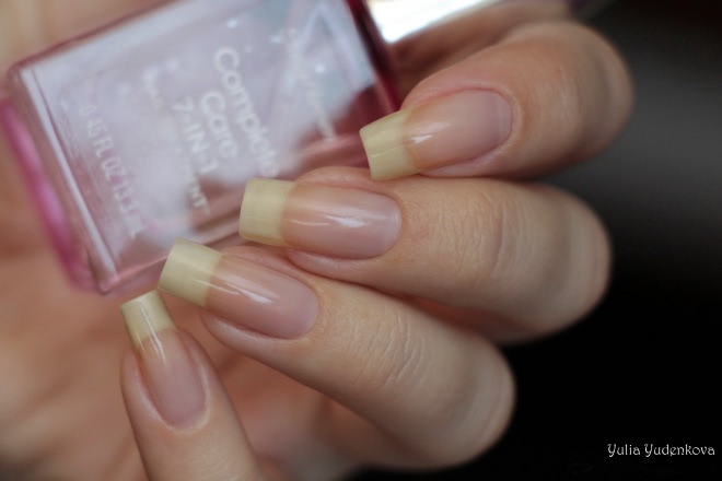 Sally Hansen Complete Care 7-in-1 Nail Treatment