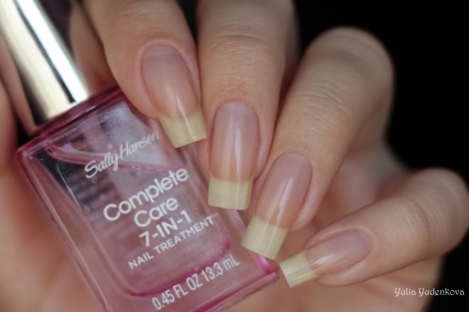Sally Hansen Complete Care 7-in-1 Nail Treatment