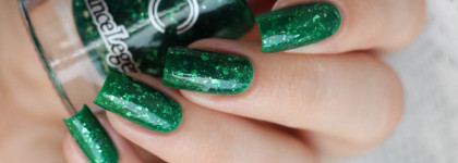 Витраж на ногтях: Лаки Dance Legend из коллекции Broken Glass