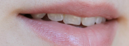 Помада L'oreal Paris Rouge Caresse #503 Seductive Beige