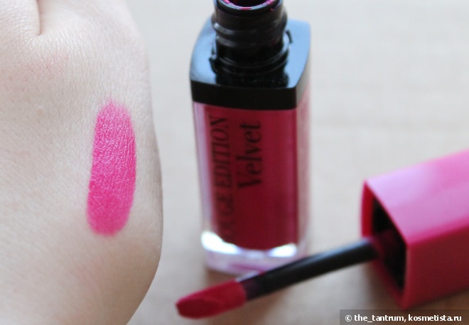 Bourjois Rouge Edition Velvet Lipstick #06 Pink pong