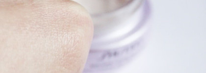 Уход за нежной кожей вокруг глаз и сокращение темных кругов с Shiseido Anti-Dark Circles Eye Cream