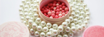 Нежные румяна от Guerlain Les Tendres Collection Meteorites Perles de Blush Angelic Radiance