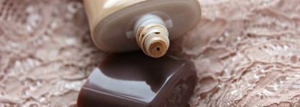 Очень легкая сияющая основа с милым оформлением от Tony Moly Cats Wink Shiny Skin Foundation. Фото ДО, После и в Образе