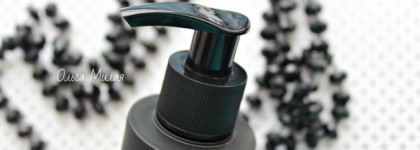 Красивые волосы вместе с маслом Riche Hair Oil Amla