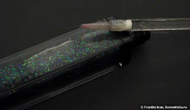Немного космоса с Givenchy Gelee D'interdit Gloss Balm Crystal Shine № 2 Celestial Black