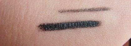 Супер стойкие стрелки с Lioele Glittering Jewel Liner