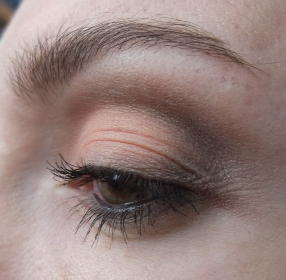 Раскрасим весну с сочными оттенками Catrice тени для век Absolute Eye Color #620 Inglorious Mustards, #710 Lilac Del Ray, #700 Jeans Dean, #720 Papaya