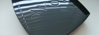 Холодное мерцающее серебро - Avon true colour eyeshadows duo Grey matters