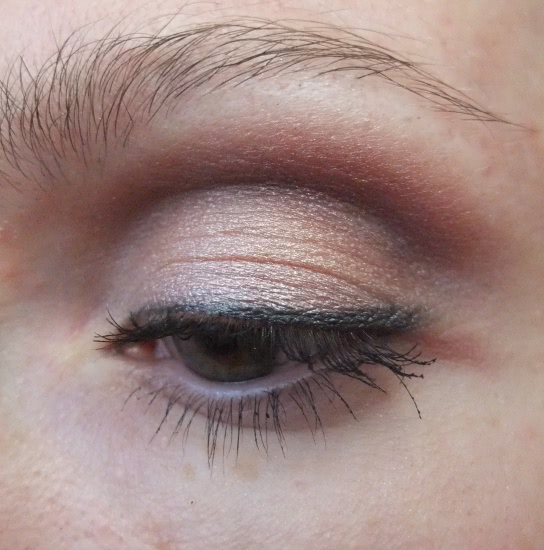 Приятнейшее знакомство - Makeup Revolution London Redemption palette romantic smoked