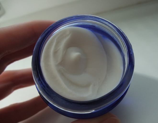 Limoni Night care intensive cream - восстановить кожу во сне