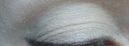 Мятная конфетка - Essence eyeshadow в оттенке 73 mint candy