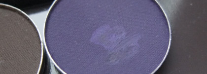 Оттенки черники в подводках Just