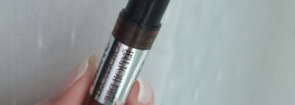 Маленькое, но удаленькое Биомасло для смягчения кутикул и укрепления ногтей от DNC