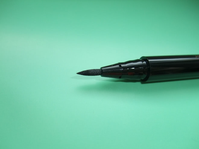 Очень интересная штука - Makeup Revolution Awesome Eyeliner Felt and Kohl black