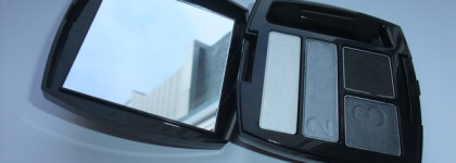 Avon True Colour eyeshadow quad Urban skyline