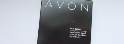 Avon True Colour eyeshadow quad Urban skyline
