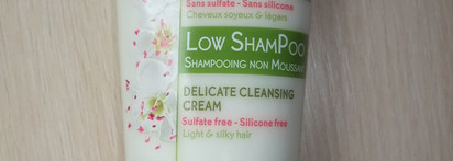 Yves Rocher Low ShamPoo мягкий крем для мытья волос