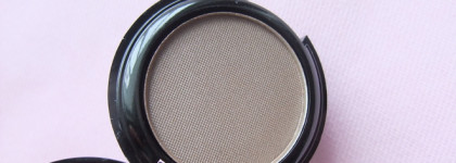 J.Cat Beauty Flying solo Eyeshadow 120 Mud Wrestle