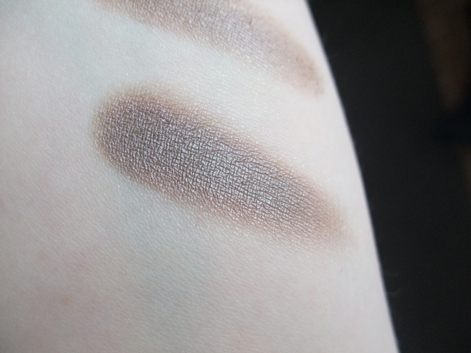 J.Cat Beauty Flying solo Eyeshadow 120 Mud Wrestle