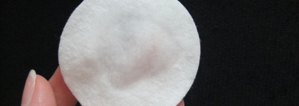 Полочка с базовым, но проверенным временем уходом за лицом