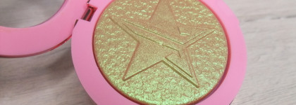 Необычный хайлайтер Jeffree Star Cosmetics Supreme Frost Money Honey