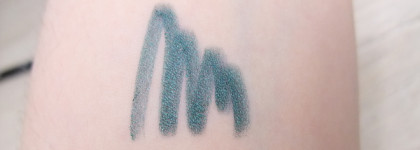 Оттенки морской волны для макияжа глаз