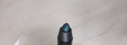 Оттенки морской волны для макияжа глаз